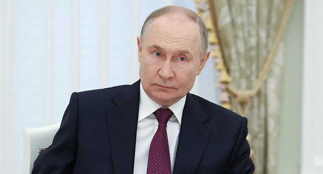 Putin Meets Khamenei's Top Adviser Larijani For Nuclear Talks